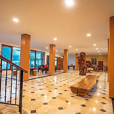 Grand Melka Hotel
